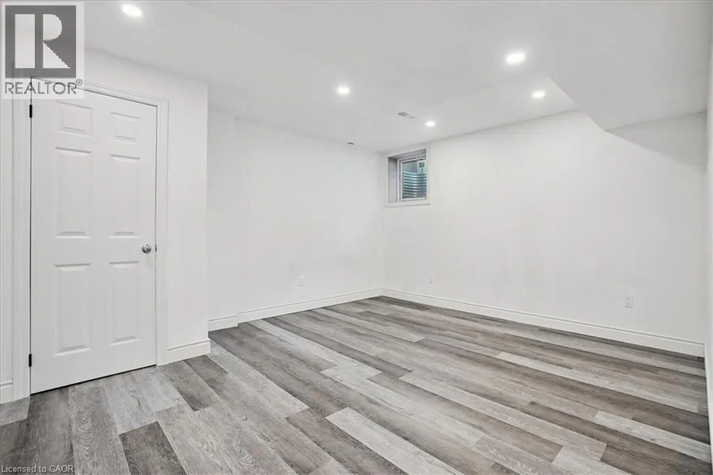 95 HEMLOCK Way