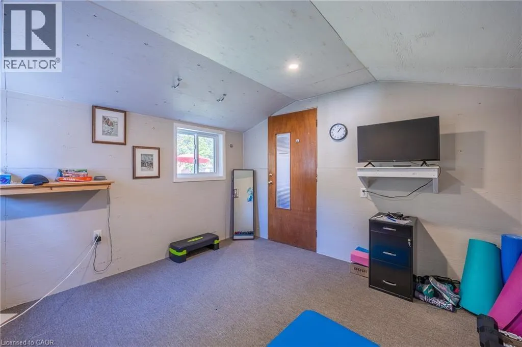 30 GIBSON Drive