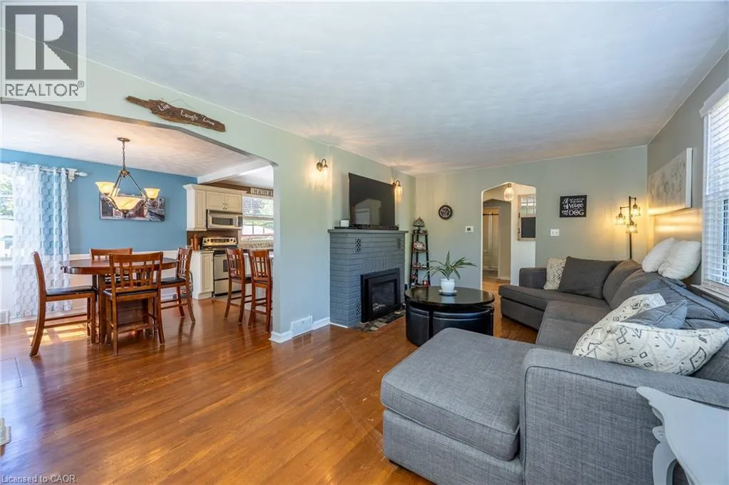 30 GIBSON Drive