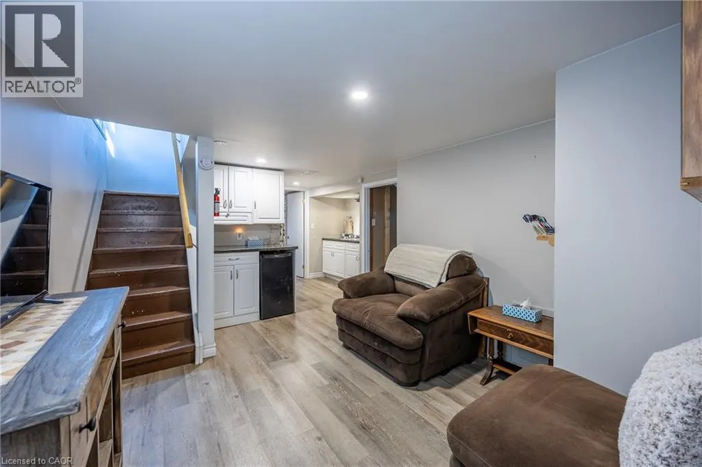 30 GIBSON Drive