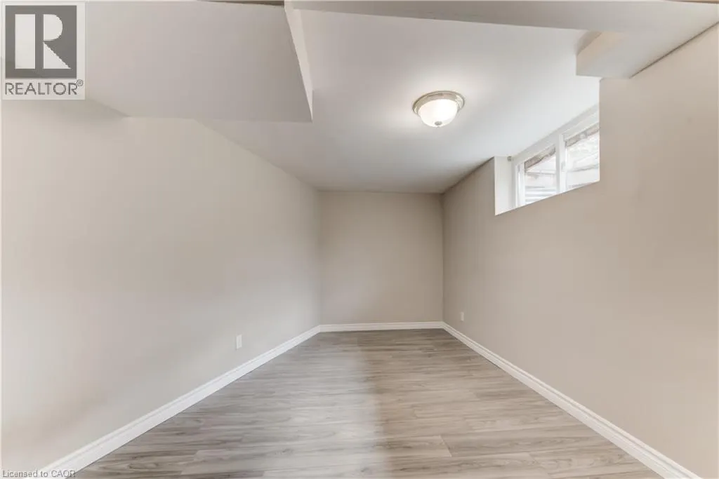 119 KINGSWOOD Drive