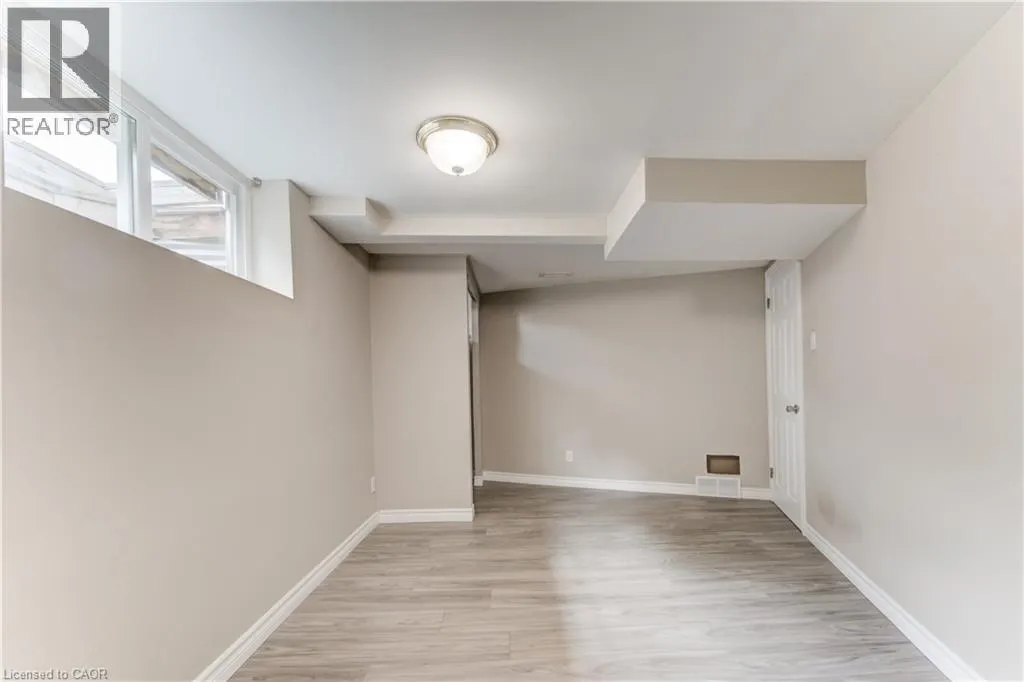 119 KINGSWOOD Drive