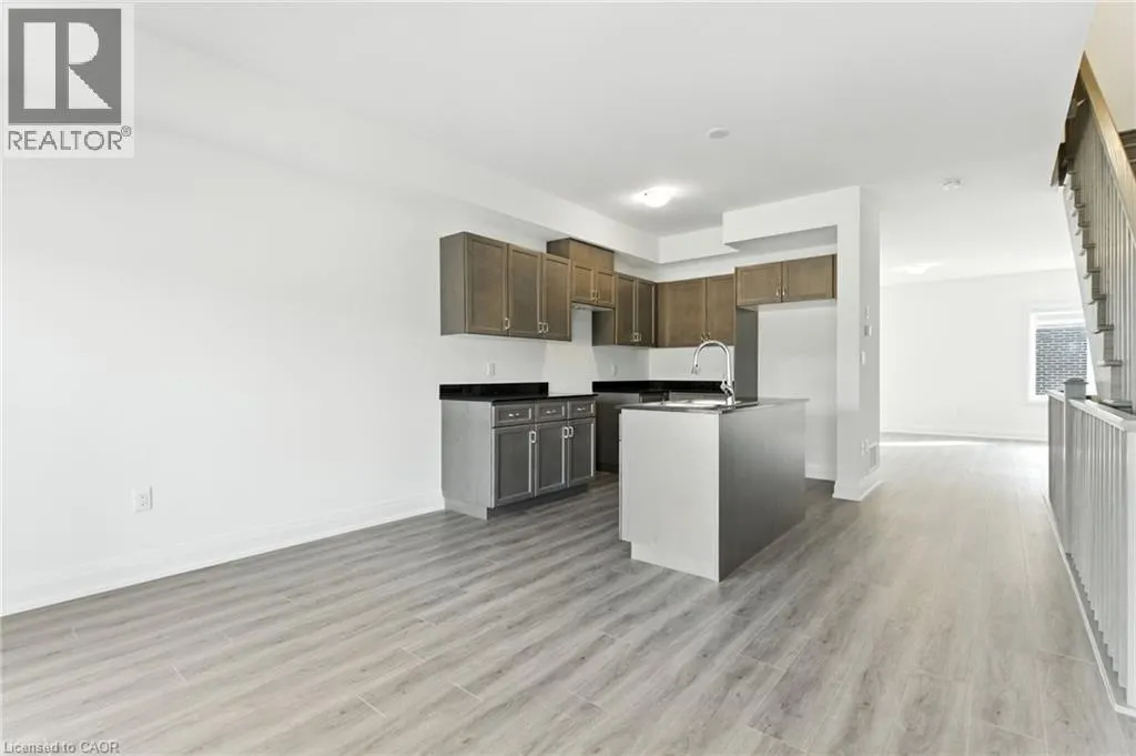 4 CLEAR VALLEY Lane