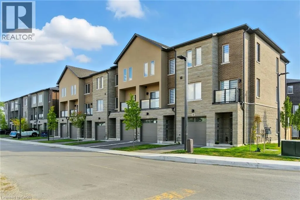 4 CLEAR VALLEY Lane