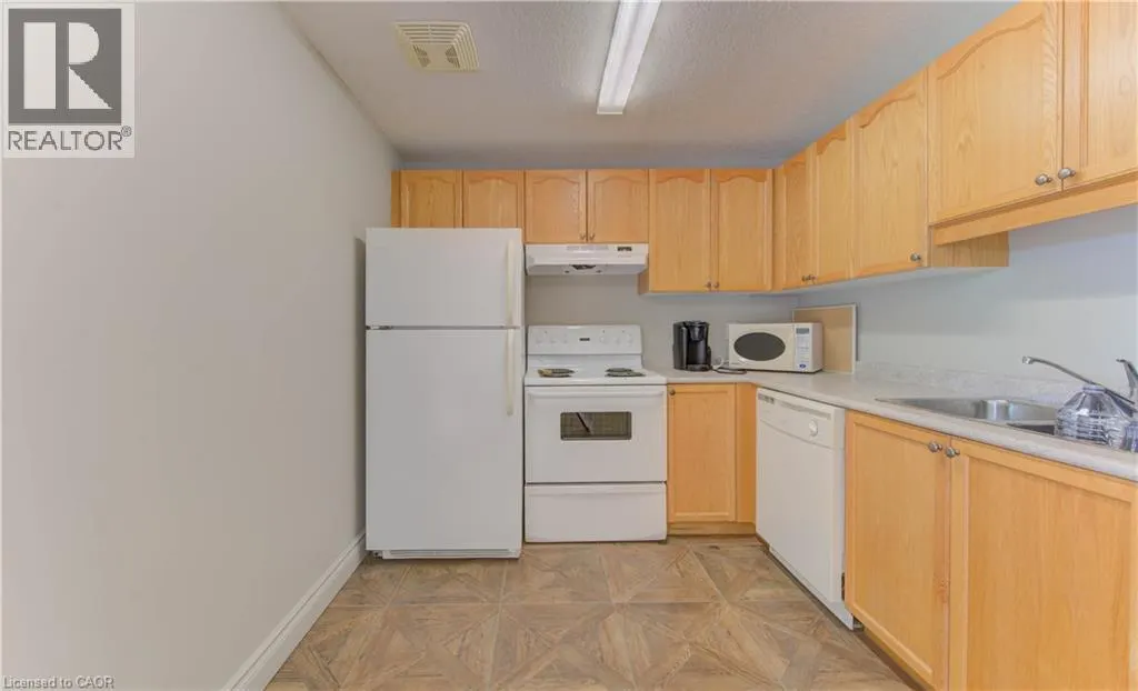 345 BRIARMEADOW Drive Unit# 402, #402