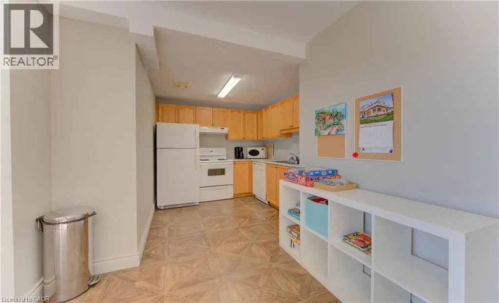 345 BRIARMEADOW Drive Unit# 402, #402