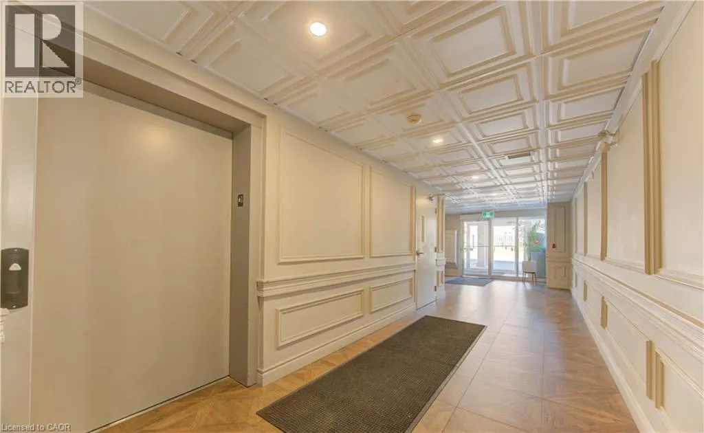 345 BRIARMEADOW Drive Unit# 402, #402