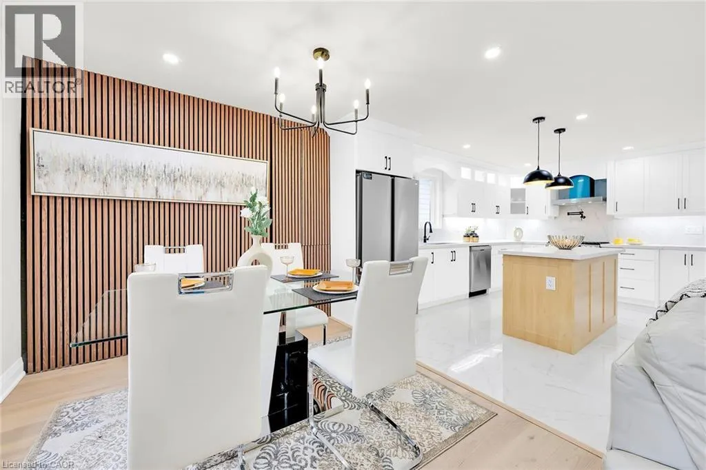 121 APPLEFORD Road