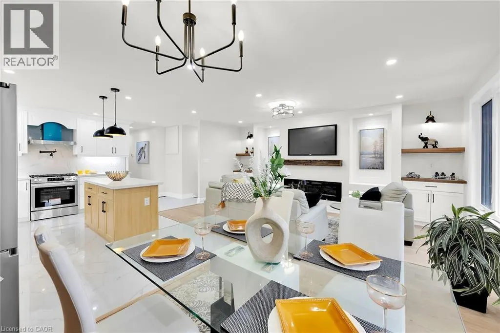 121 APPLEFORD Road