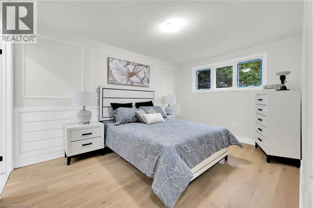 121 APPLEFORD Road