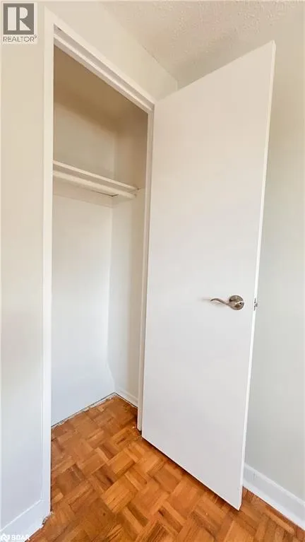 160 JANSEN Avenue Unit# 32, #32