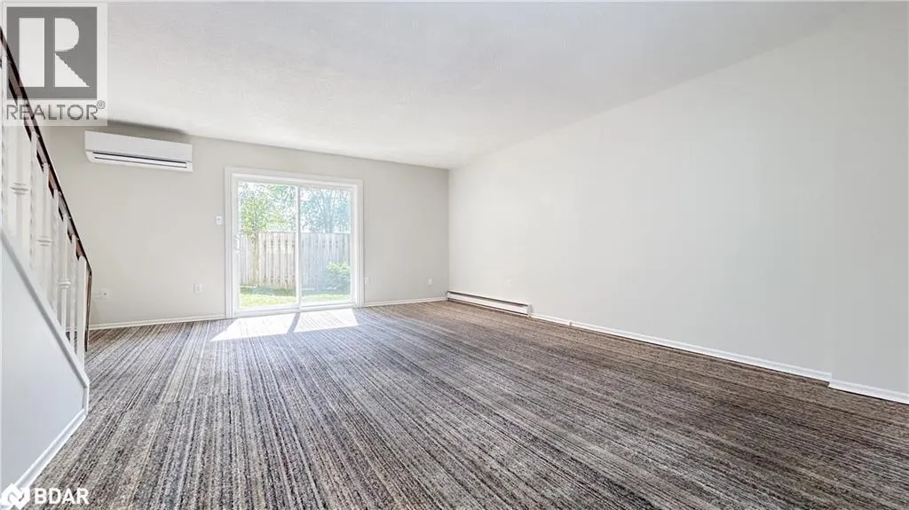 160 JANSEN Avenue Unit# 32, #32