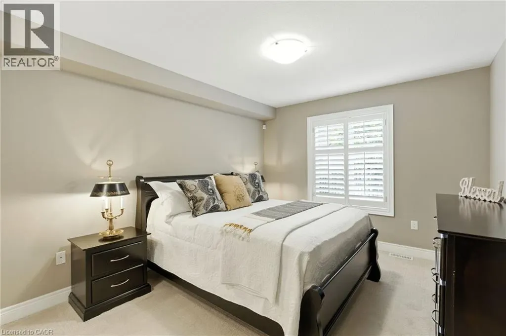4 BURGUNDY Grove