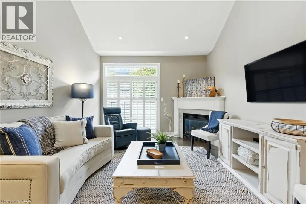 4 BURGUNDY Grove