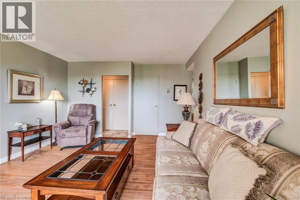 89 WESTWOOD Road Unit# 405, #405