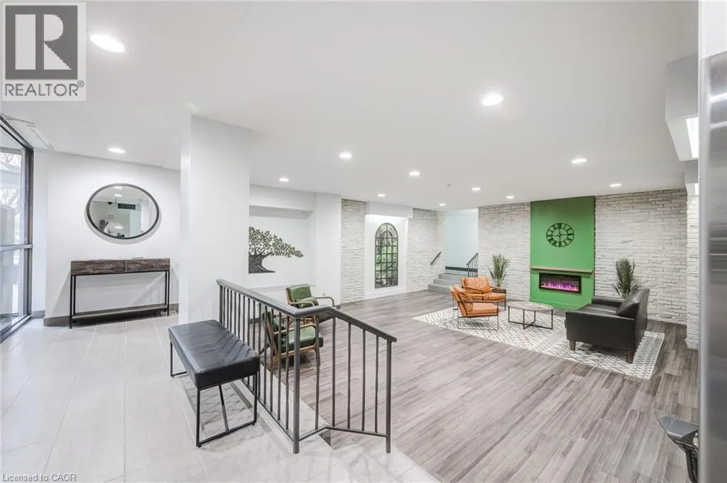 89 WESTWOOD Road Unit# 405, #405