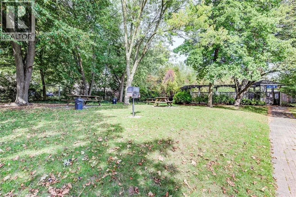 89 WESTWOOD Road Unit# 405, #405