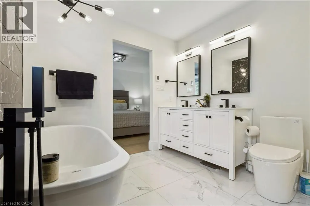 77 IMPERIAL Road N