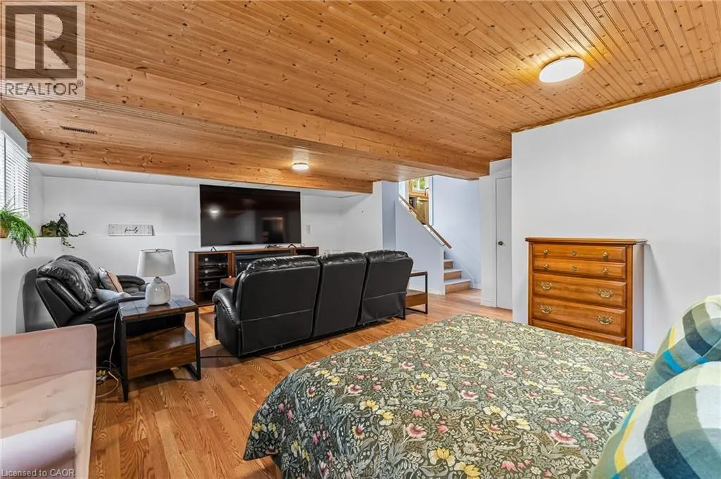 5880 CRIMSON Drive