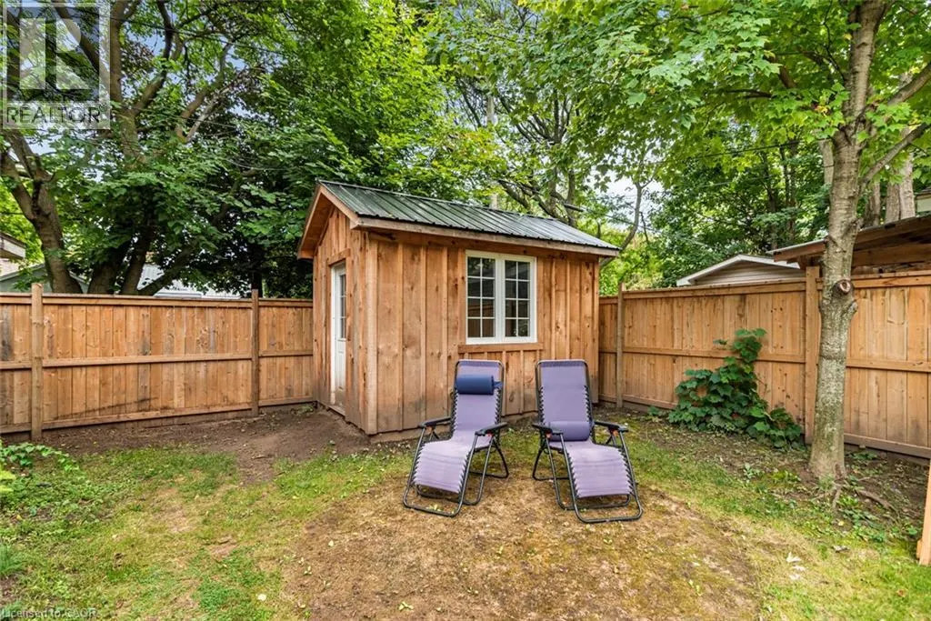 28 LONGFELLOW Avenue