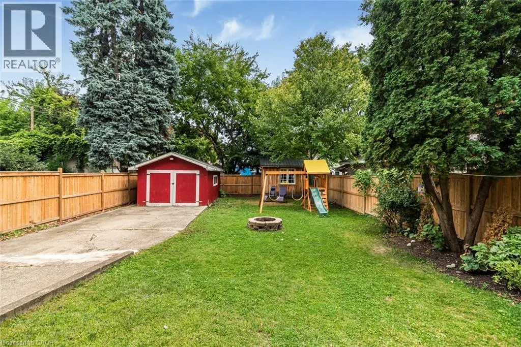 28 LONGFELLOW Avenue
