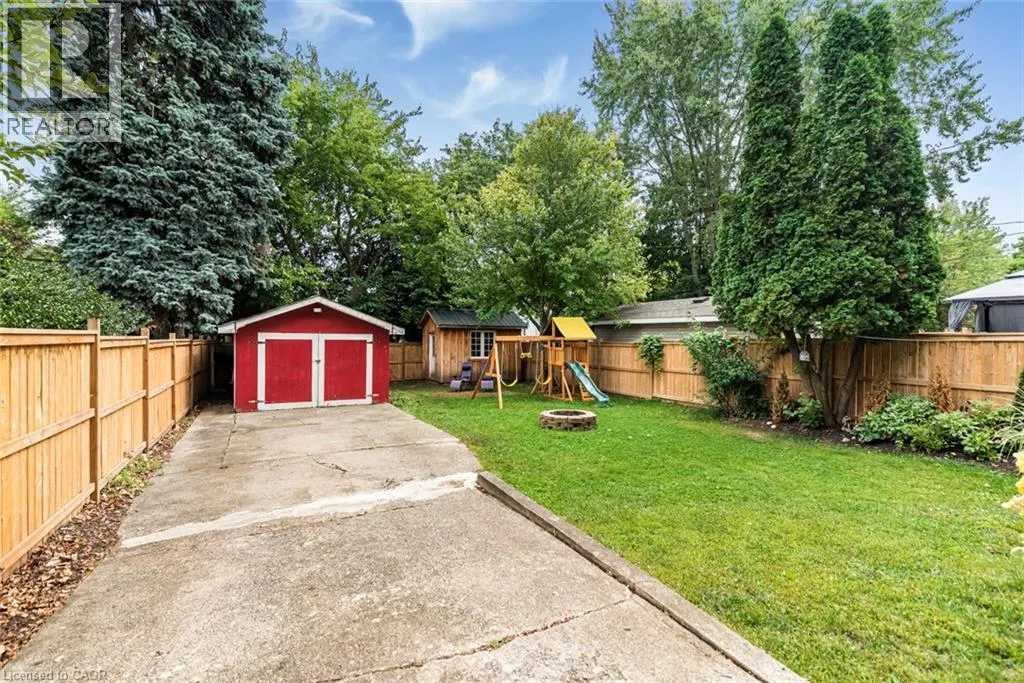 28 LONGFELLOW Avenue