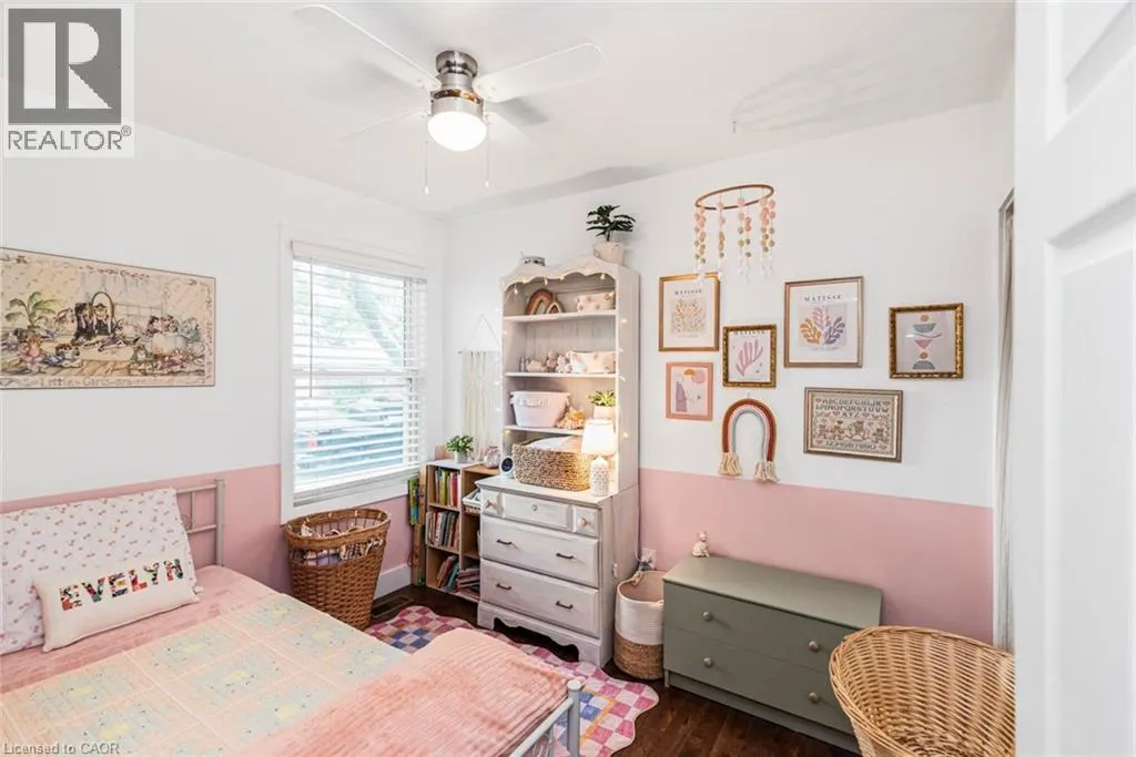28 LONGFELLOW Avenue