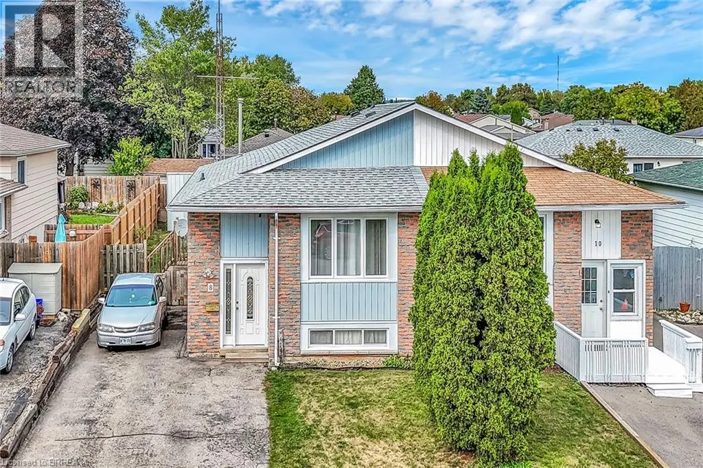8 MAPLE Crescent