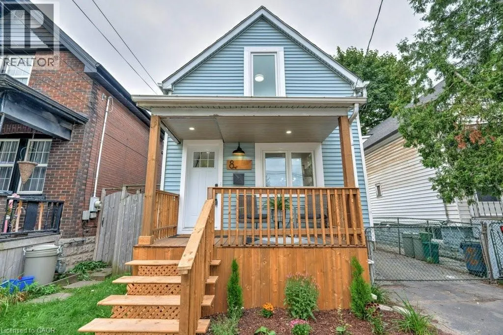 8 WHITFIELD Avenue
