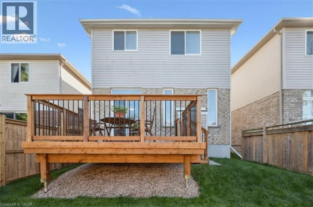 416 BEAUMONT Crescent