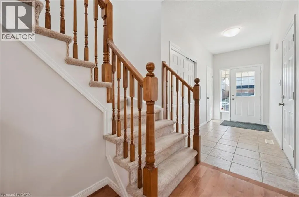416 BEAUMONT Crescent