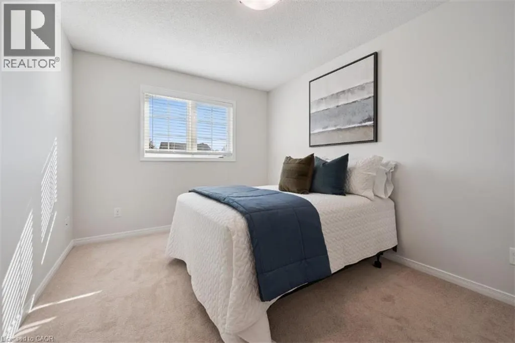 416 BEAUMONT Crescent
