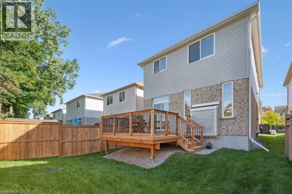 416 BEAUMONT Crescent