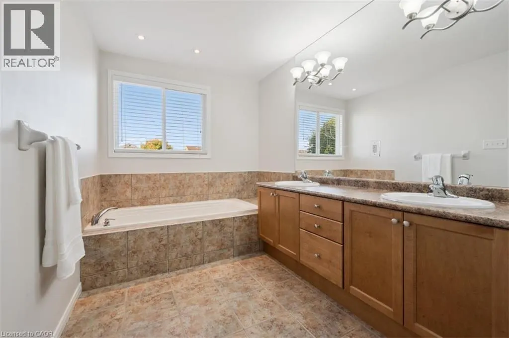 416 BEAUMONT Crescent