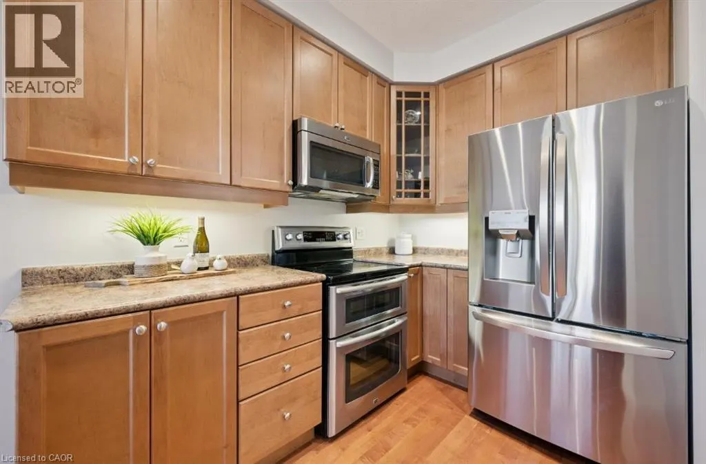 416 BEAUMONT Crescent