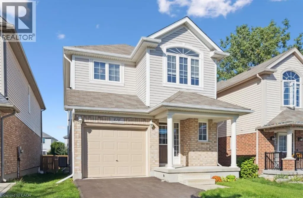 416 BEAUMONT Crescent
