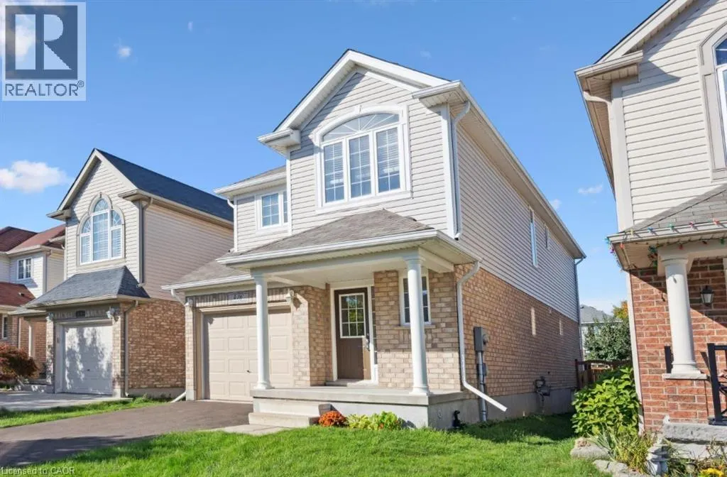 416 BEAUMONT Crescent