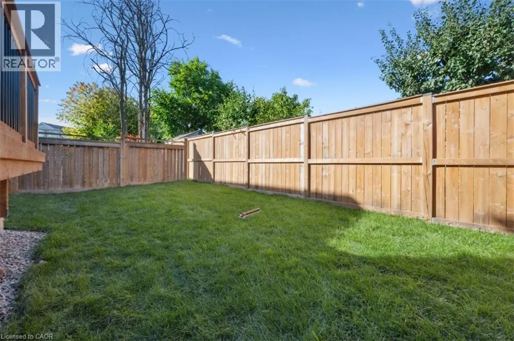416 BEAUMONT Crescent