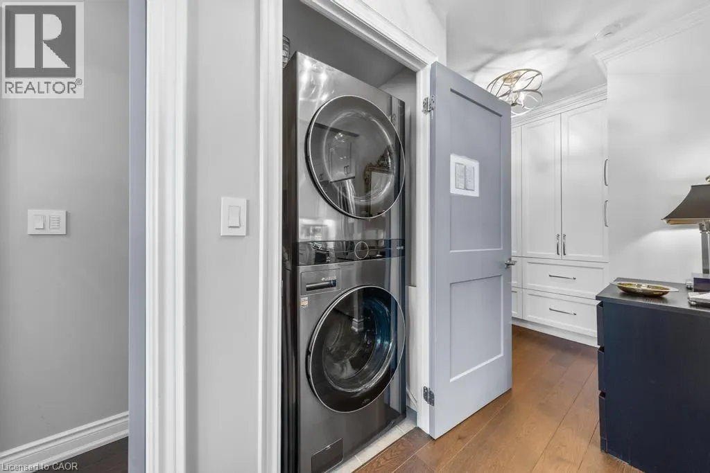 442 MAPLE Avenue Unit# 1101, #1101