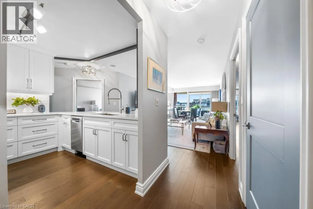 442 MAPLE Avenue Unit# 1101, #1101