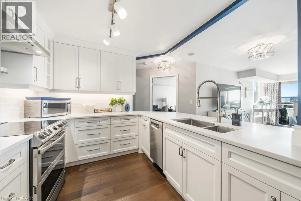 442 MAPLE Avenue Unit# 1101, #1101