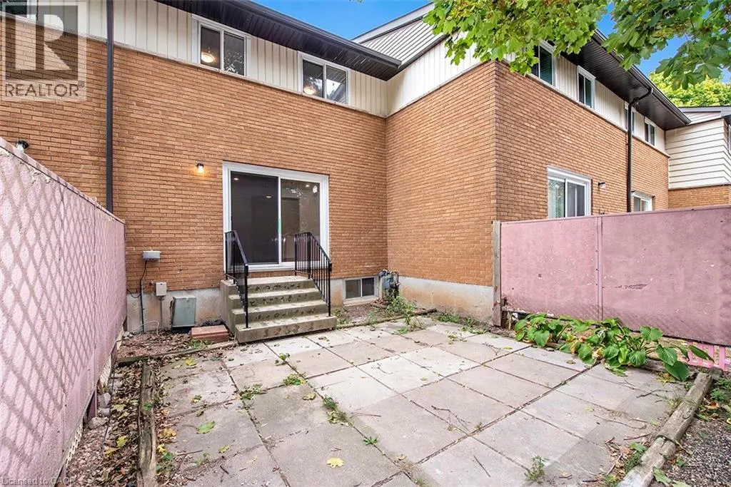 76 WOODMAN Drive N