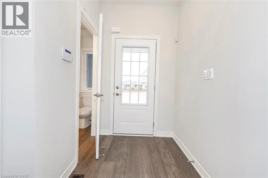 20 LINDEN PARK Lane