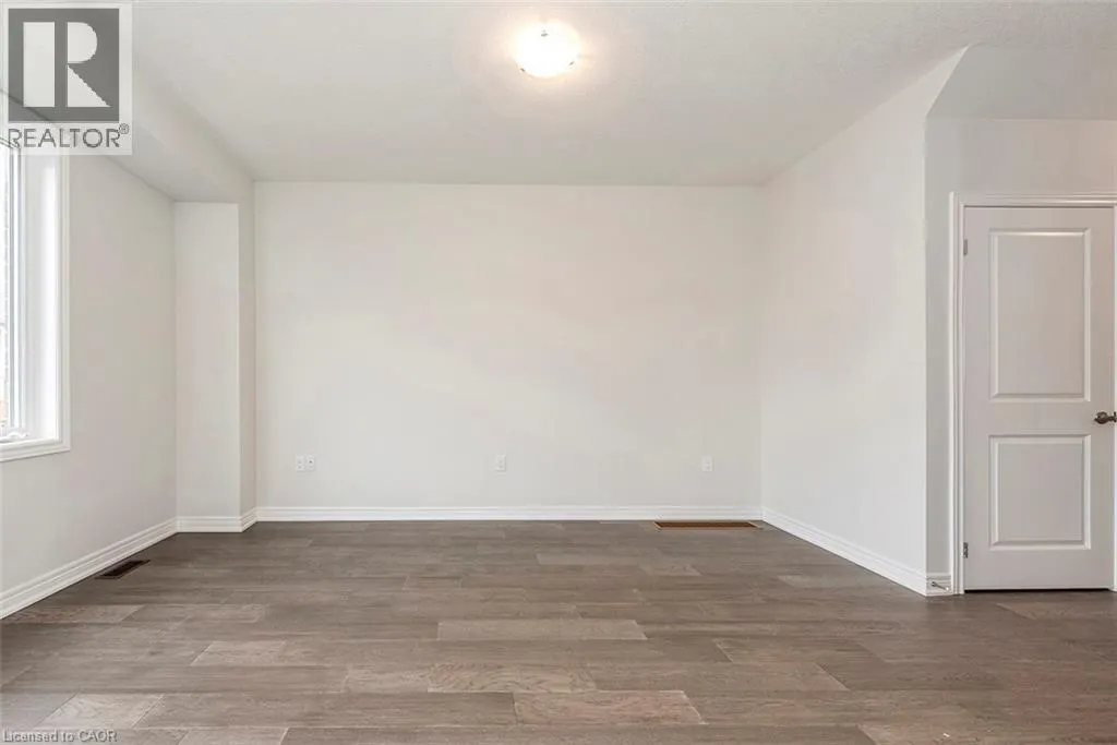 20 LINDEN PARK Lane