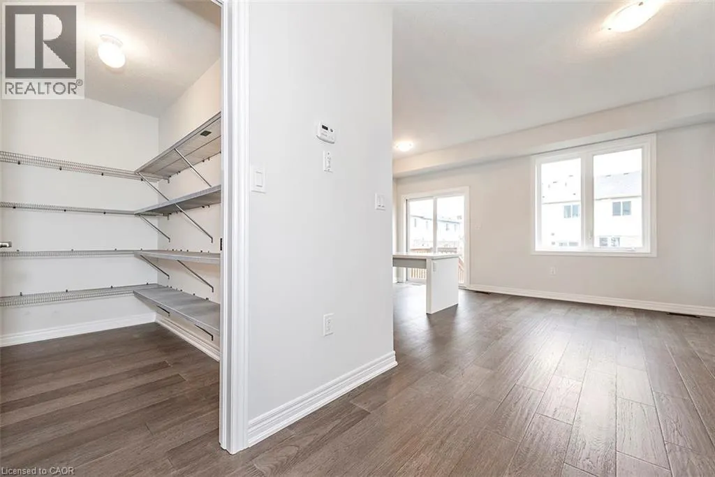 20 LINDEN PARK Lane