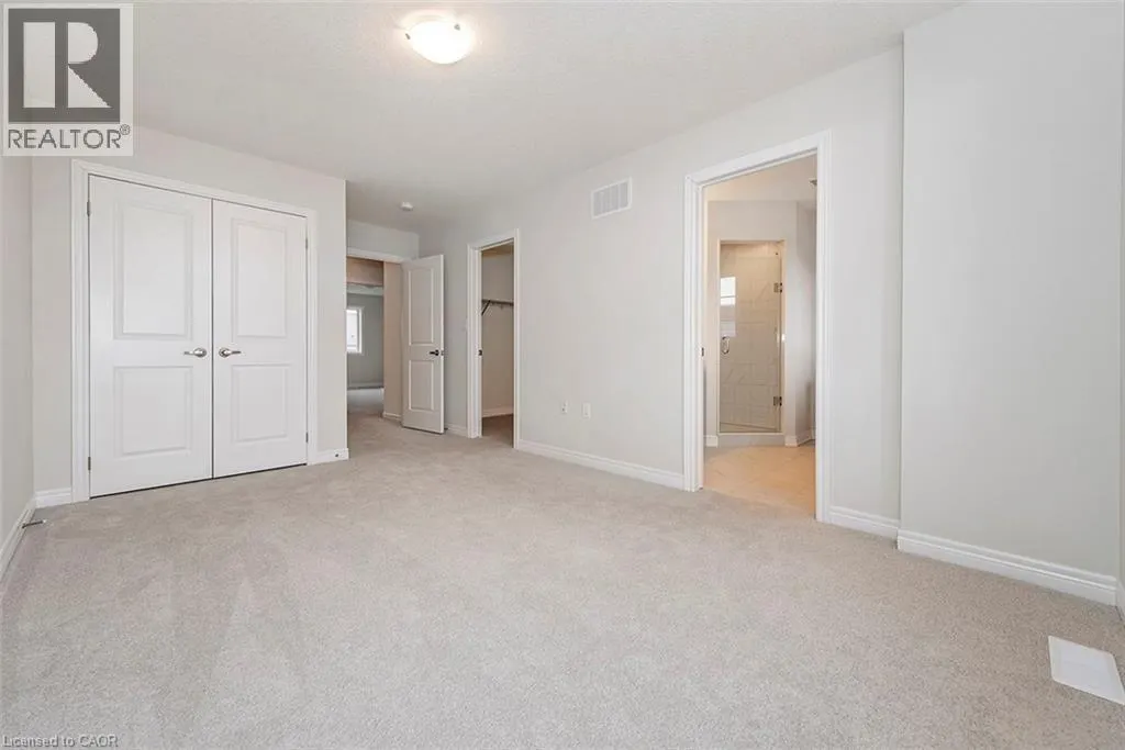 20 LINDEN PARK Lane