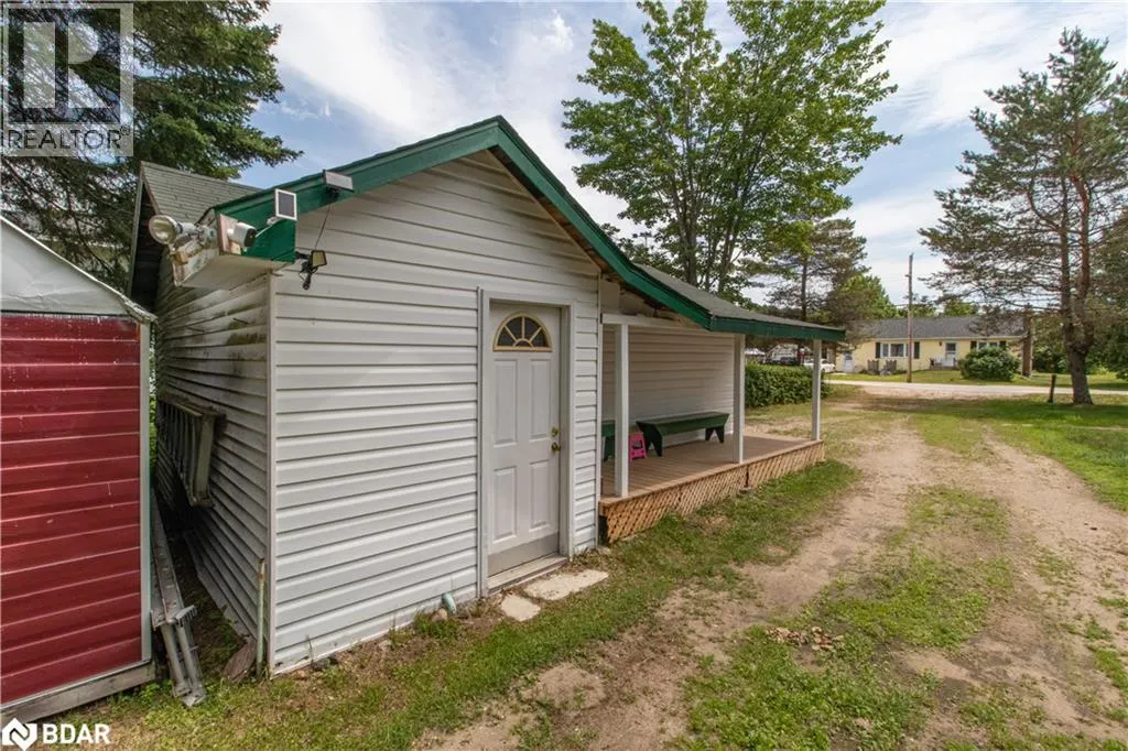 152 OTTAWA Avenue