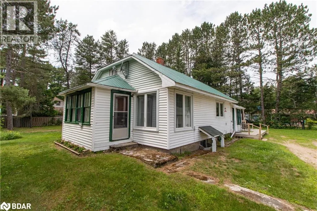 152 OTTAWA Avenue