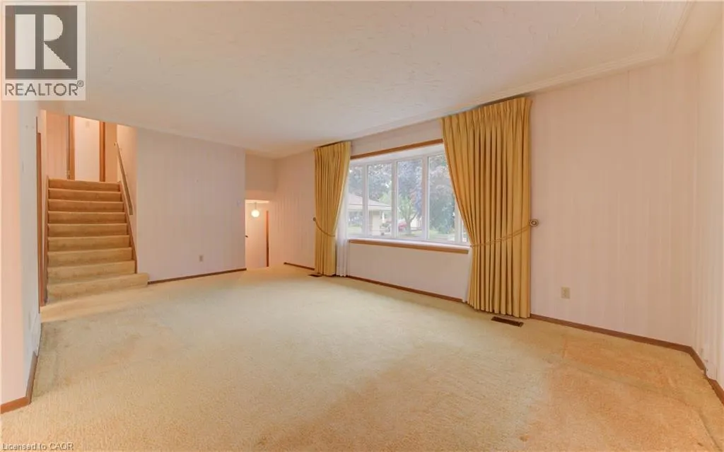 45 WIMBLETON Crescent