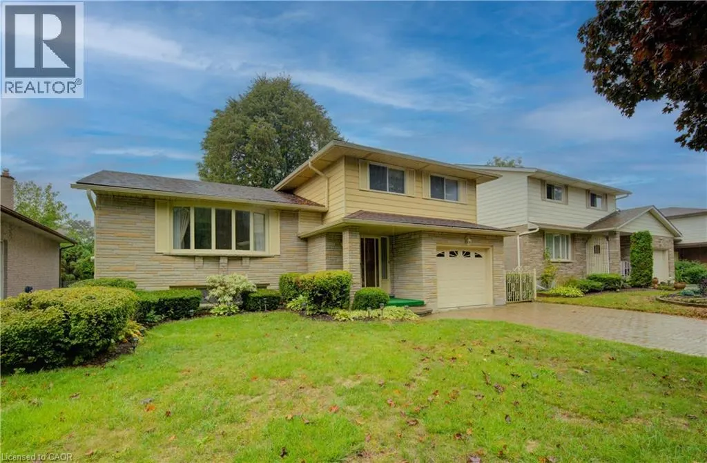 45 WIMBLETON Crescent